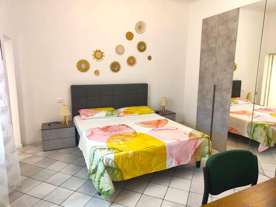 Bed, Photo of the whole room, Bedroom, wardrobe