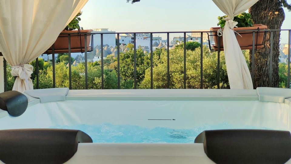 Hot Tub, Balcony/Terrace