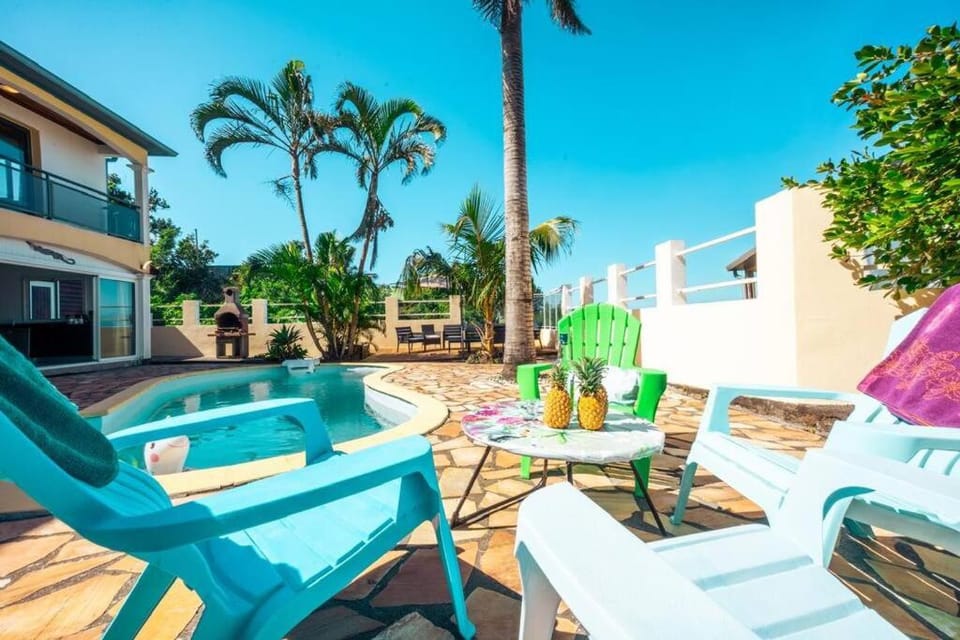 Communal lounge/ TV room, Day, Garden, View (from property/room), Balcony/Terrace, Seating area, Garden view, Pool view, Swimming pool, Swimming pool