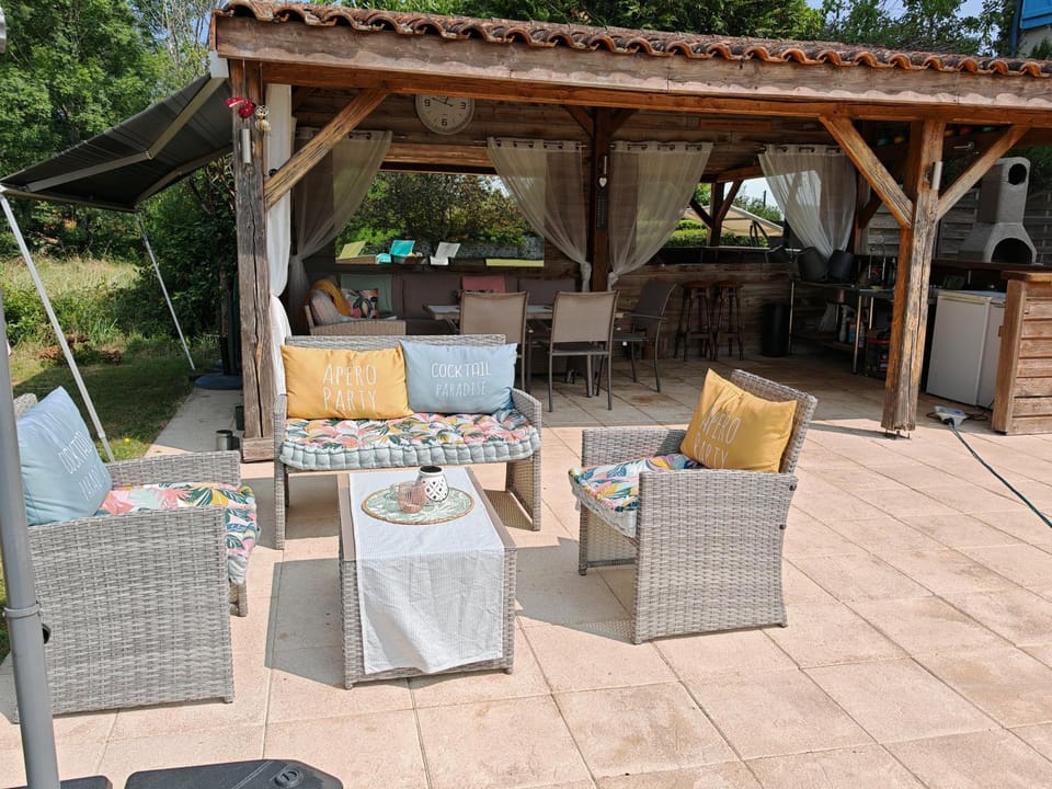 Patio, Garden view, Swimming pool
