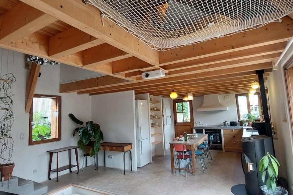 Kitchen or kitchenette, Living room