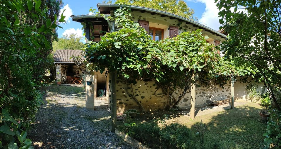 Maison gîte studio de vacances sud de la France House in Occitanie