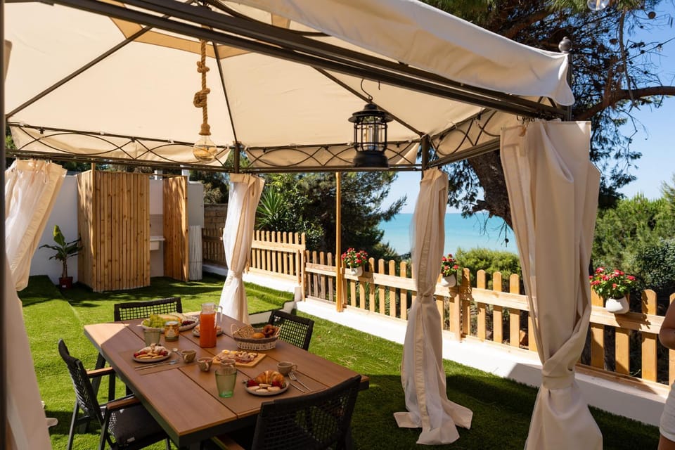 Yurta Glamping B&B San Leone Agrigento - tra mare e pineta Bed and Breakfast in Sicily