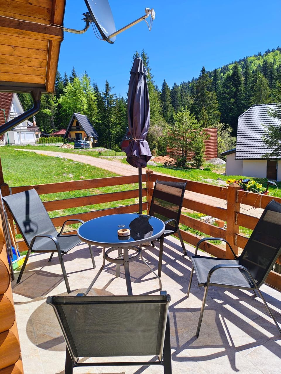 Patio, Spring, Day, Natural landscape, Garden, Garden view