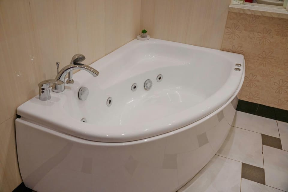 Bathroom, Bath