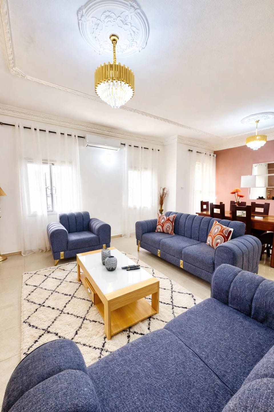Living room, Seating area
