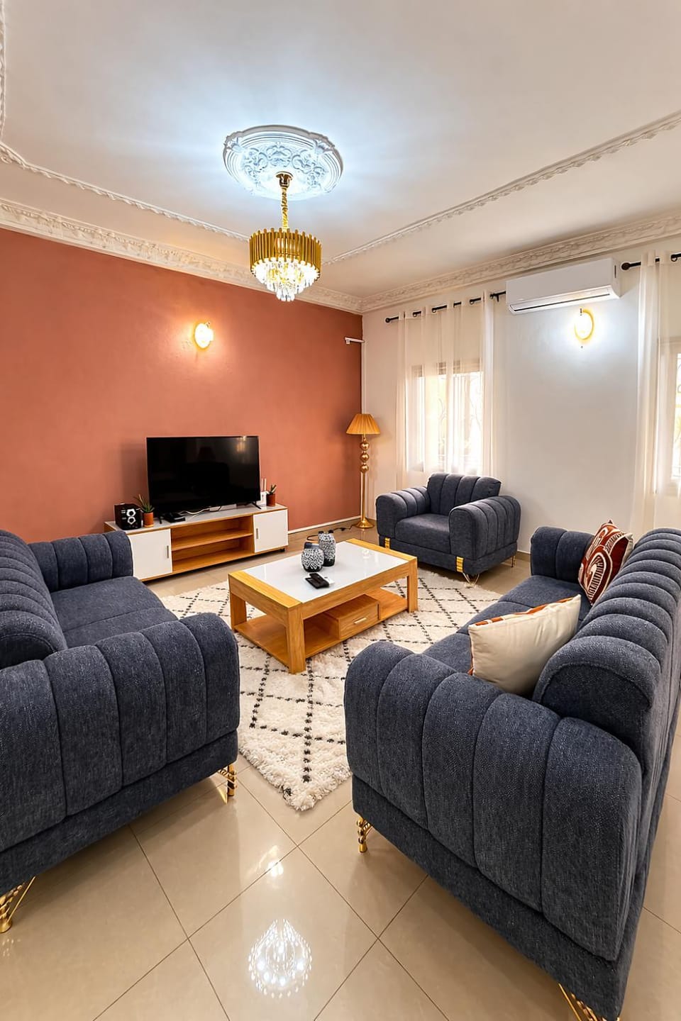 Communal lounge/ TV room, TV and multimedia, Living room, Seating area, Evening entertainment