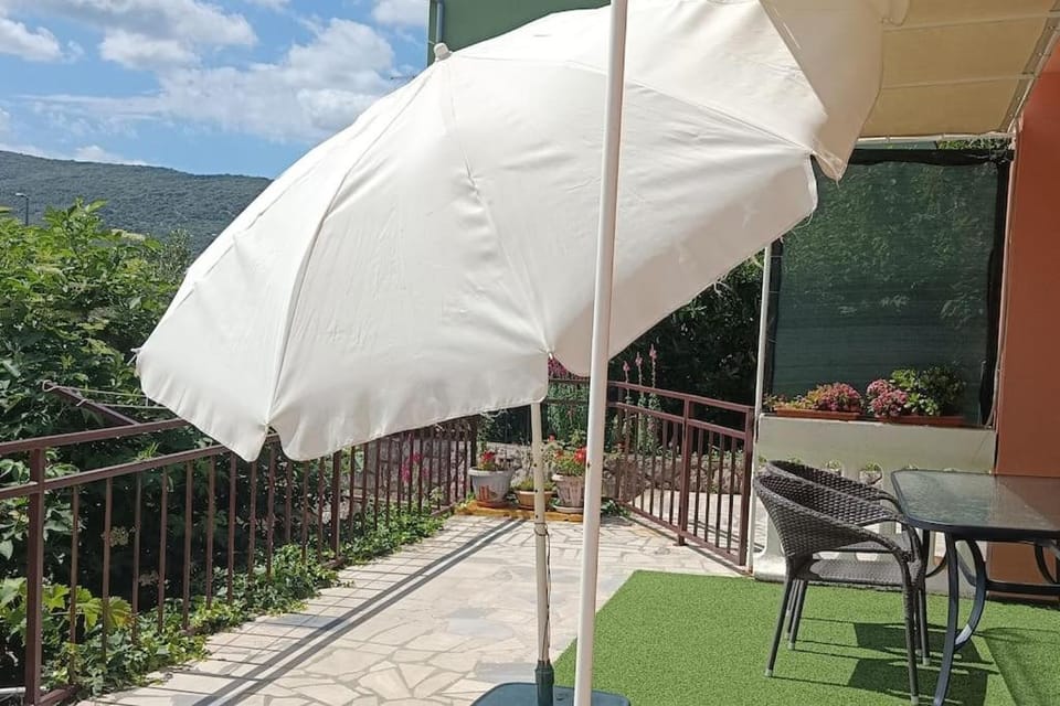 Apartment Radanović-Beaches 5 min walking Apartment in Cres