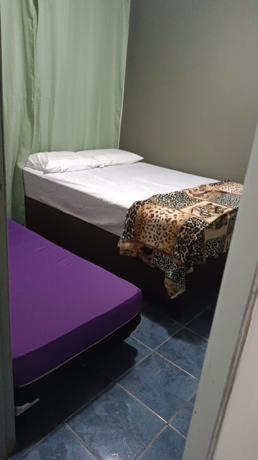Bedroom, Family