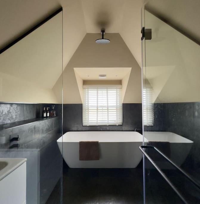 Bathroom, Bath