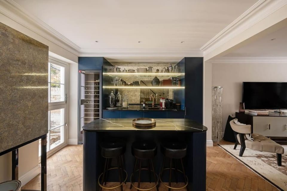 TV and multimedia, Kitchen or kitchenette