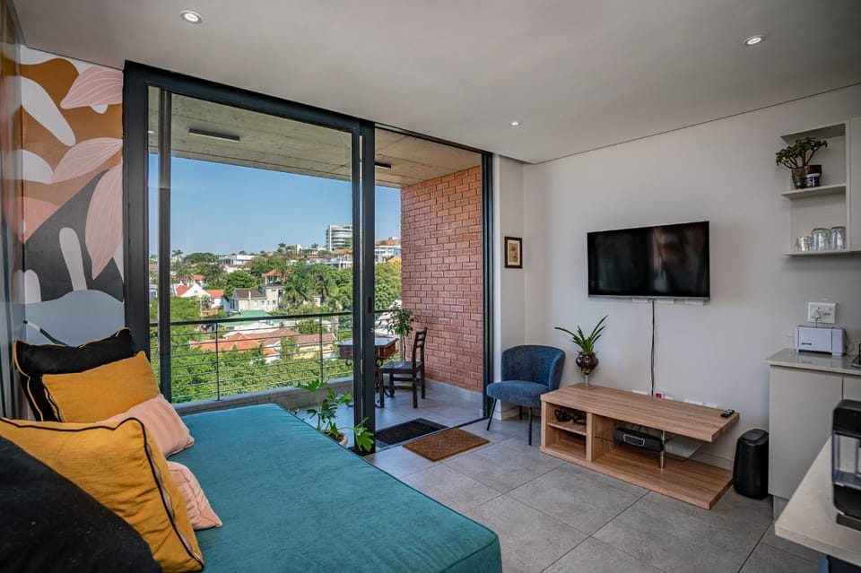 Vibrant Apartment 2six2 Florida Road Apartment in Durban