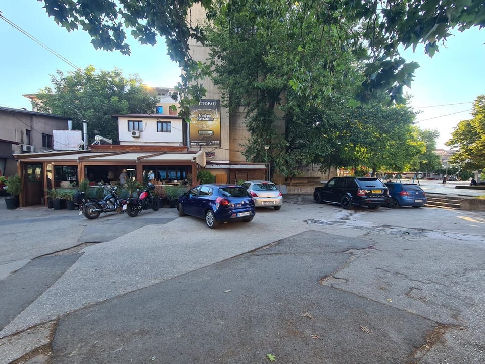 Property building, Street view, Parking