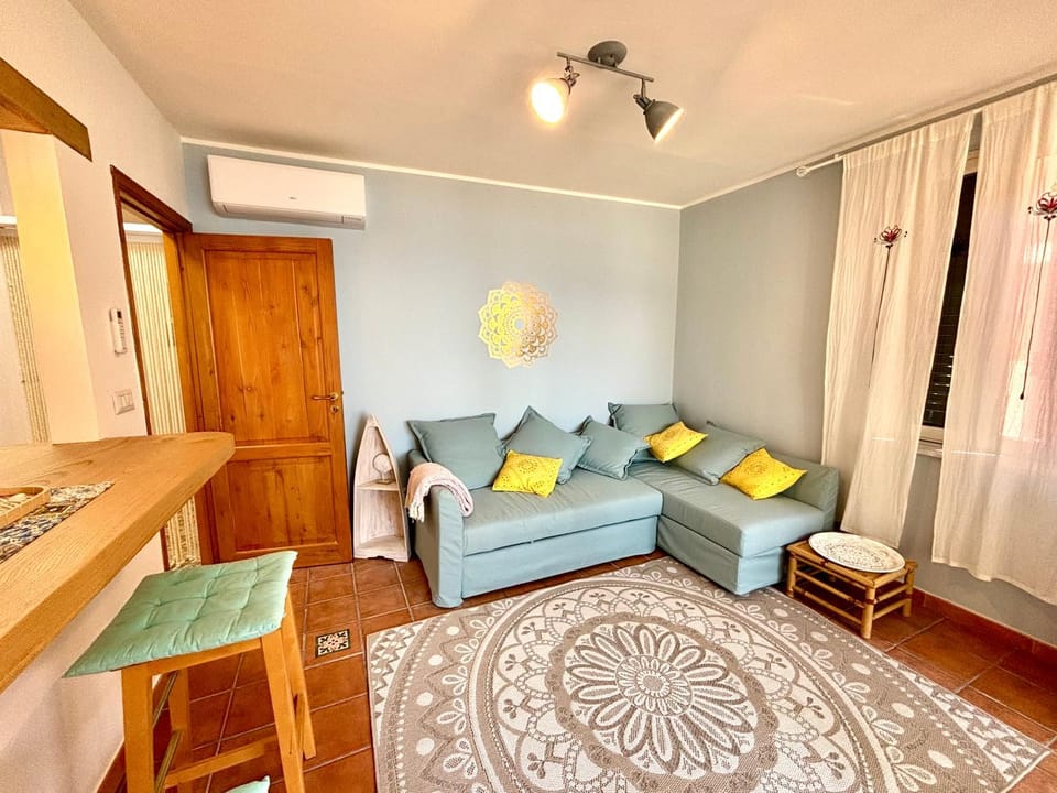White Blossom Apartment in Taormina