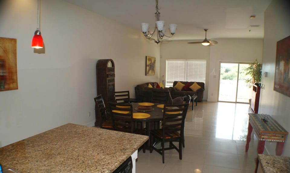 La Isla 201 Mid-island next Beach Park Isla Blanca Apartment in South Padre Island