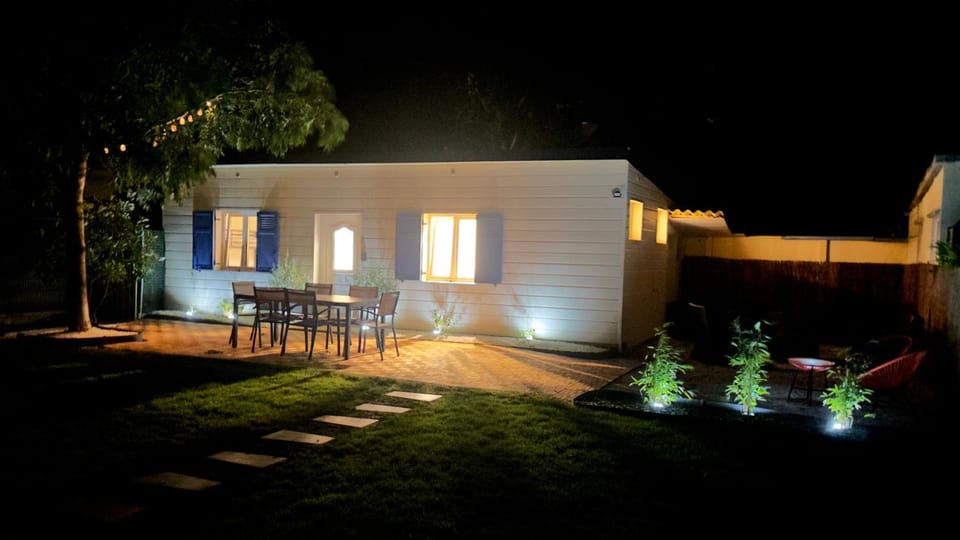 Cottage, L étrille, WIFI gratuit, proche de la mer, jardin, terrasse House in Saint-Pair-sur-Mer