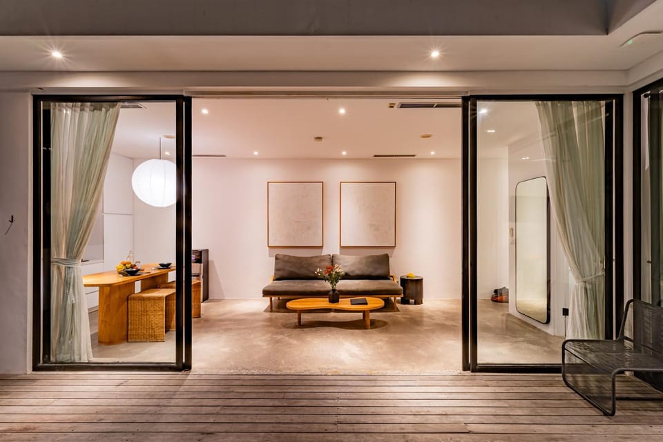 Living room, Seating area