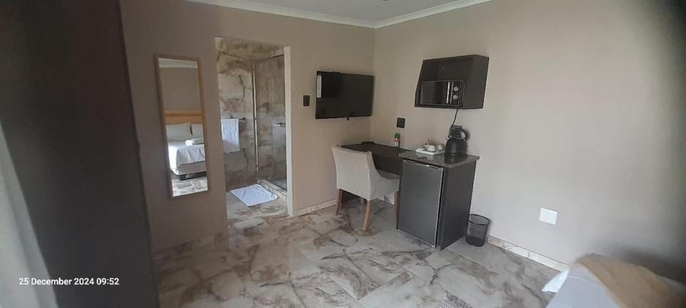 Dzana guesthouse Bed and Breakfast in North West, South Africa