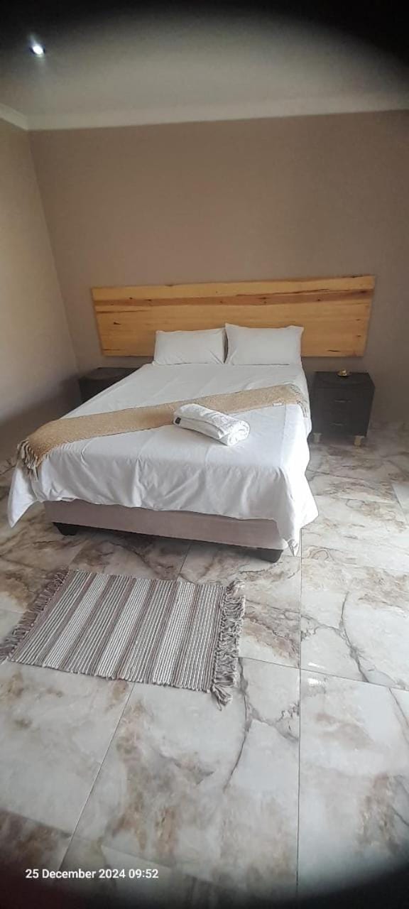 Dzana guesthouse Bed and Breakfast in North West, South Africa