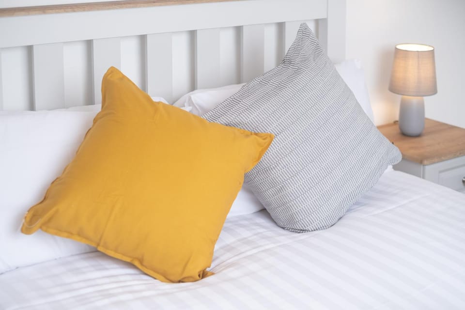 Luxury Modern PENTHOUSE, City Centre, SLEEPS 6 Apartment in Galway