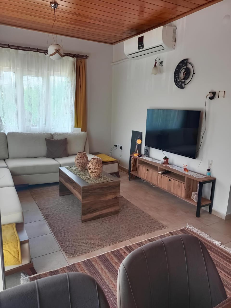 Communal lounge/ TV room, TV and multimedia, Living room