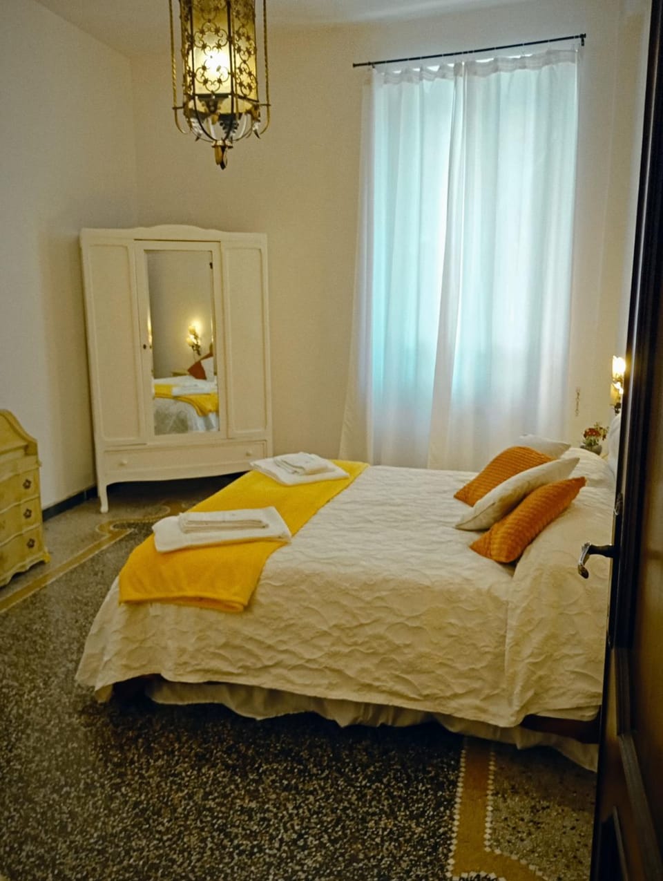 Bed, Bedroom, wardrobe