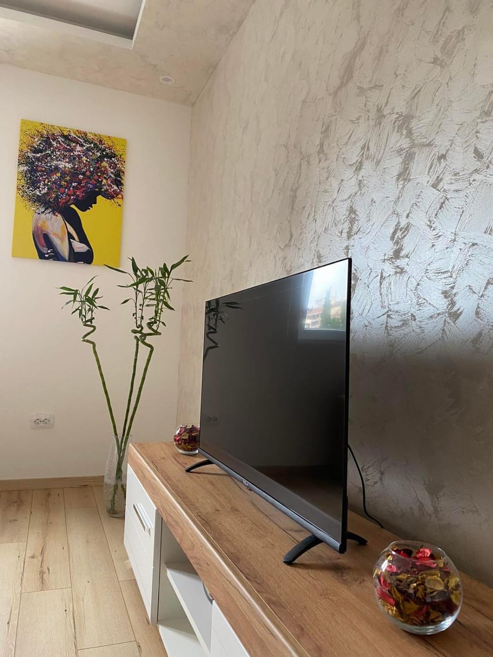 TV and multimedia, Evening entertainment