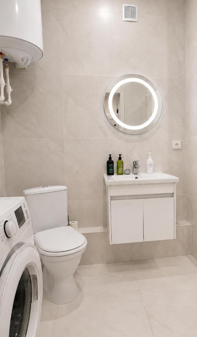Toilet, Bathroom, washing machine