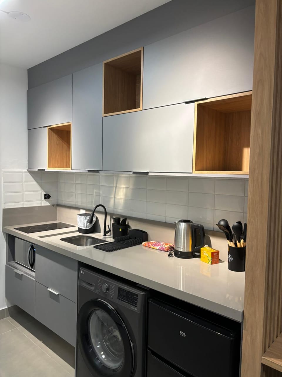 Kitchen or kitchenette