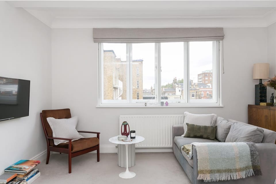 Beautiful centrally located large studio Apartment in City of Westminster