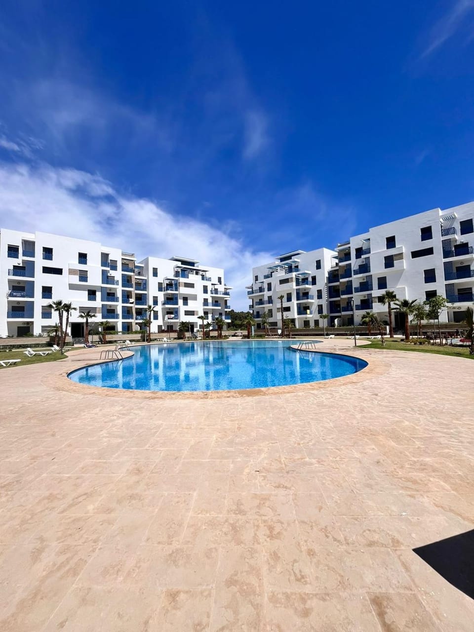 Pool view, Swimming pool, sunbed