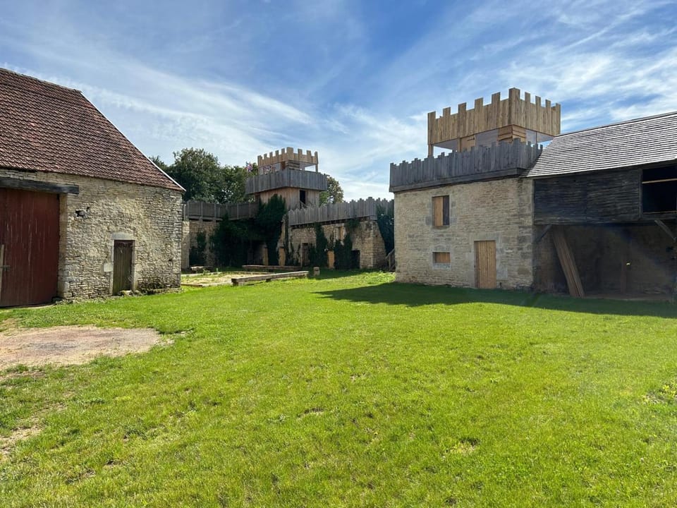 la bastille de Forfot Farm Stay in Bourgogne-Franche-Comté