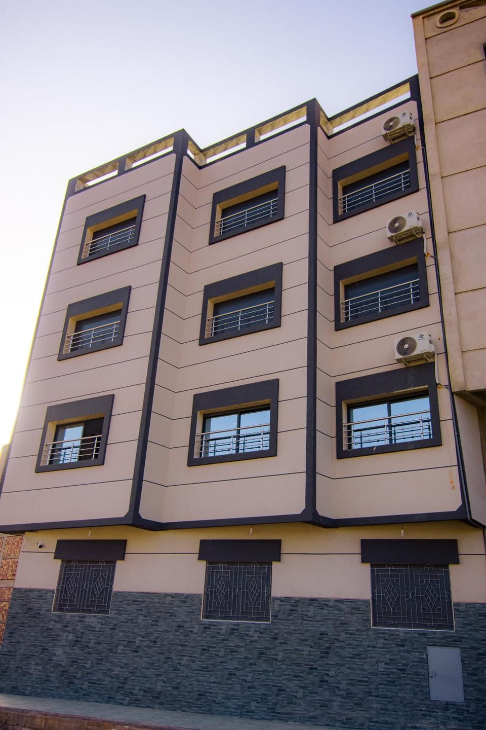 Property building, Day