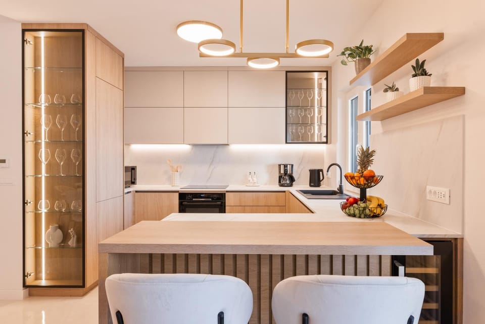 Kitchen or kitchenette, kitchen