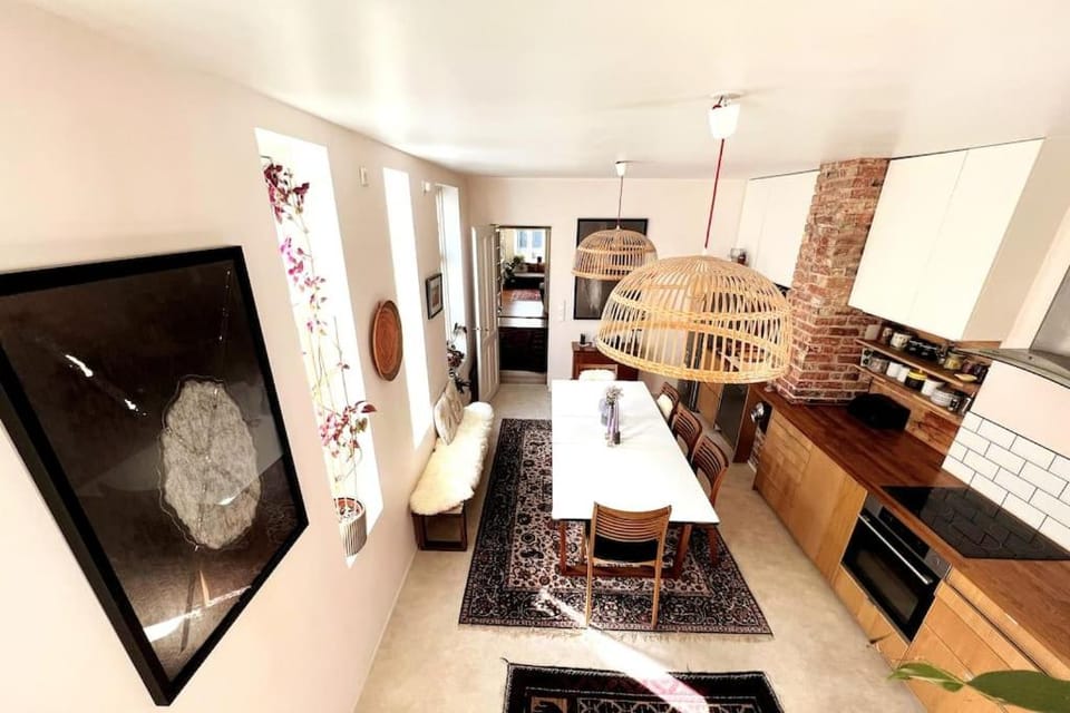 Spacious historical art oasis in the city center Apartment in Bergen