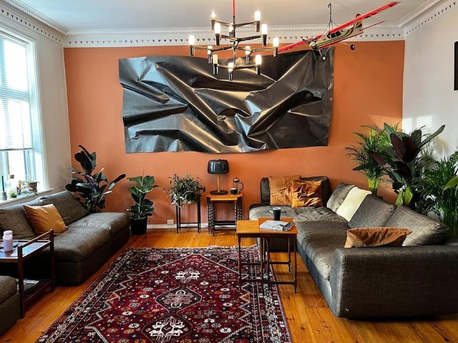 Living room, Seating area