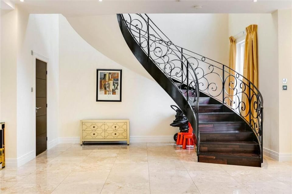 Luxury London House Apartment in London Borough of Richmond upon Thames