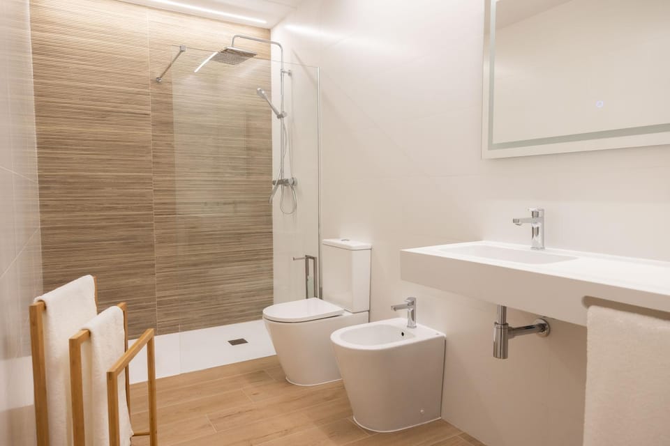 Shower, Bathroom, bidet