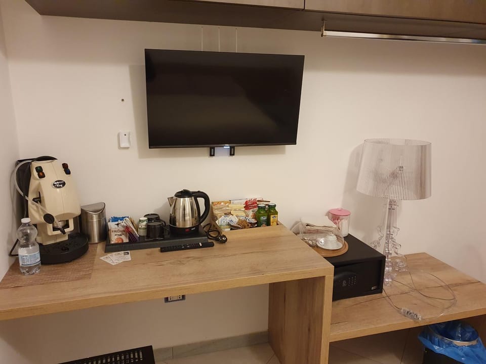 Coffee/tea facilities