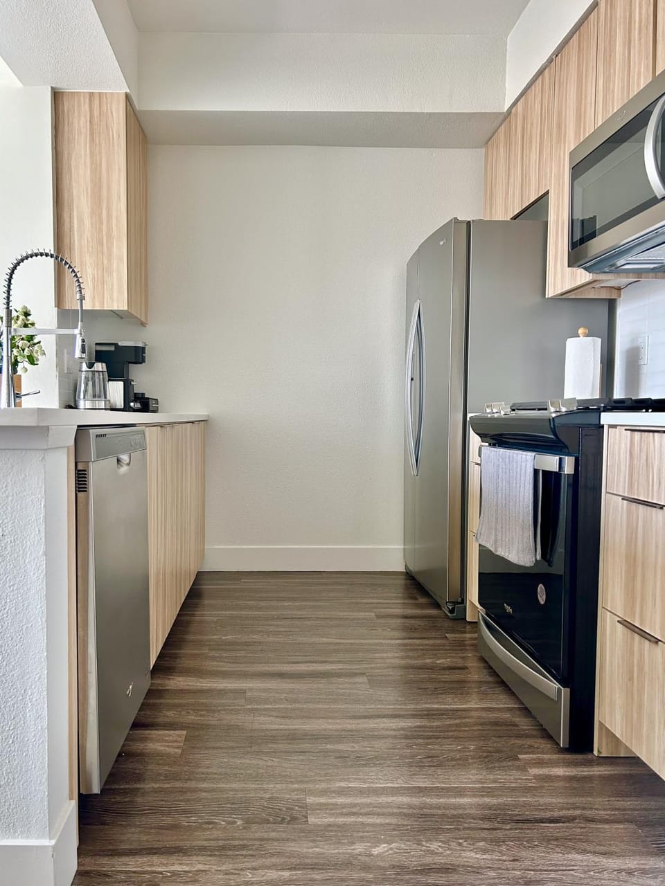 Splendid 2BR 2BA Apt – 12 Min Walk to SM Pier Apartment in Santa Monica