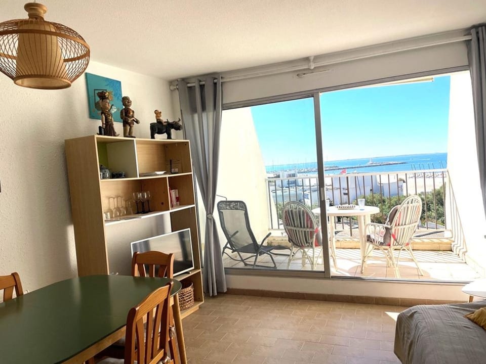 Studio cabine bord de mer La Grande Motte, 4 couchages, parking - FR-1-790-31 Cabin in La Grande-Motte