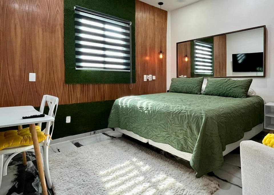 Bed, TV and multimedia, Bedroom, City view, flat iron, towels, wardrobe, air conditioner