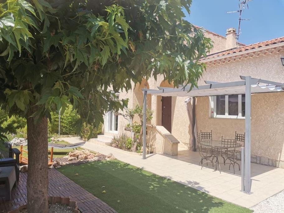 Location Villa 66m2 - La Londe Les Maures - 4 personnes House in La Londe-les-Maures
