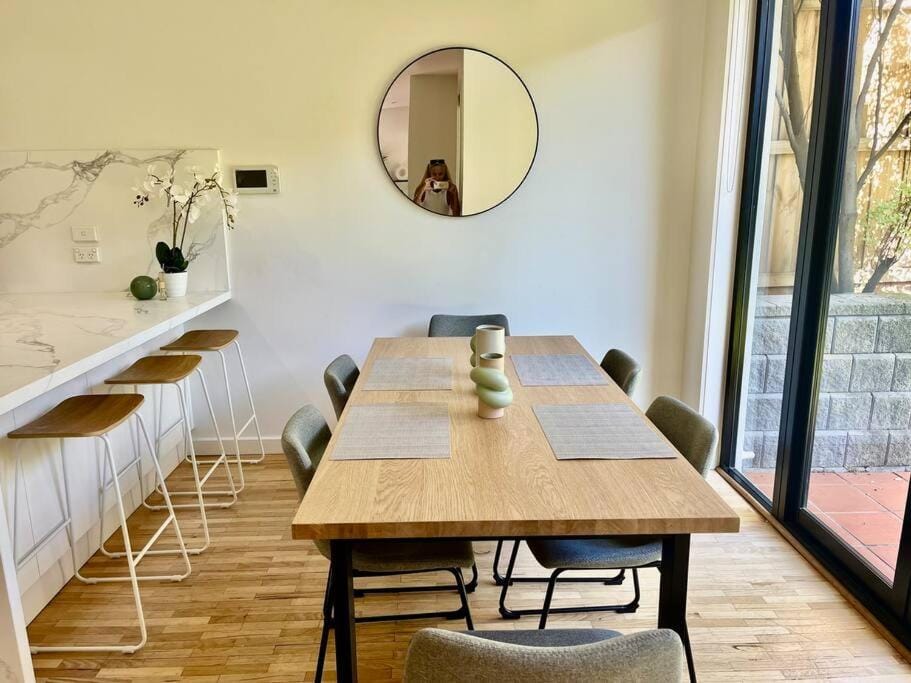 Malvern Village Luxury Townhouse House in Melbourne