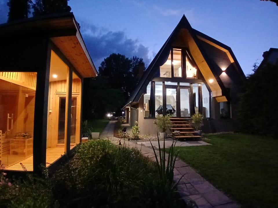 Property building, Night