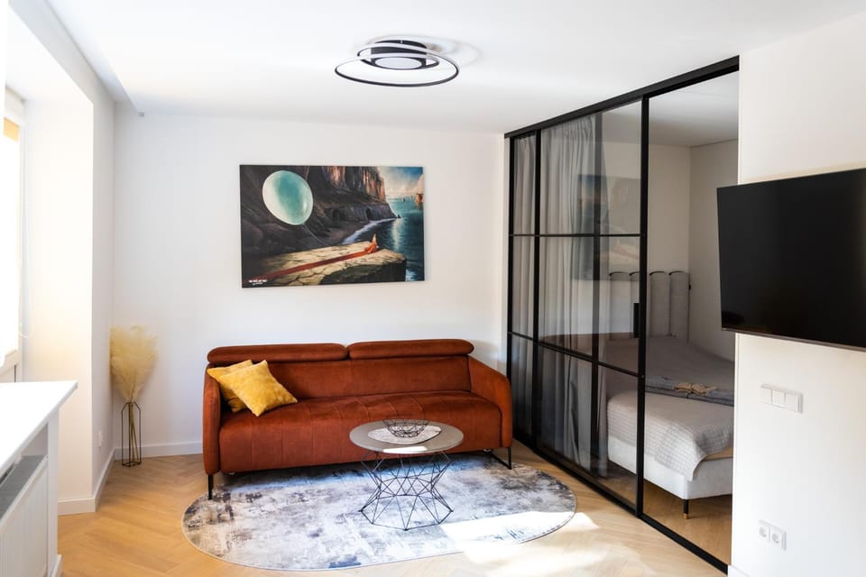 Bed, Living room, Bedroom