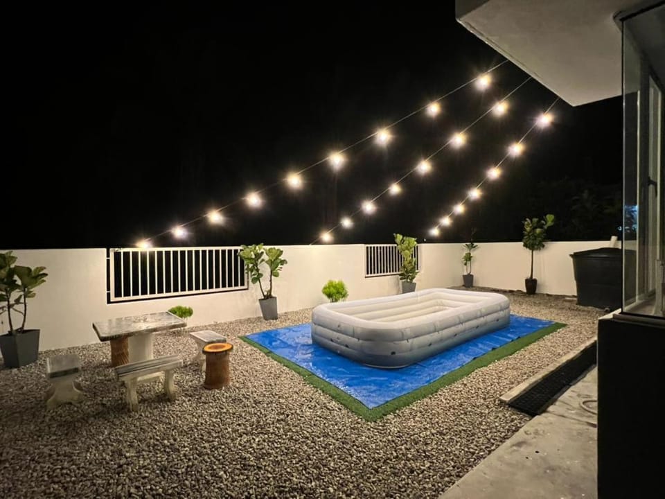 Kuala Selangor Semi -D 30pax Ev WallBox KTV Children Pool Villa in Selangor, Malaysia