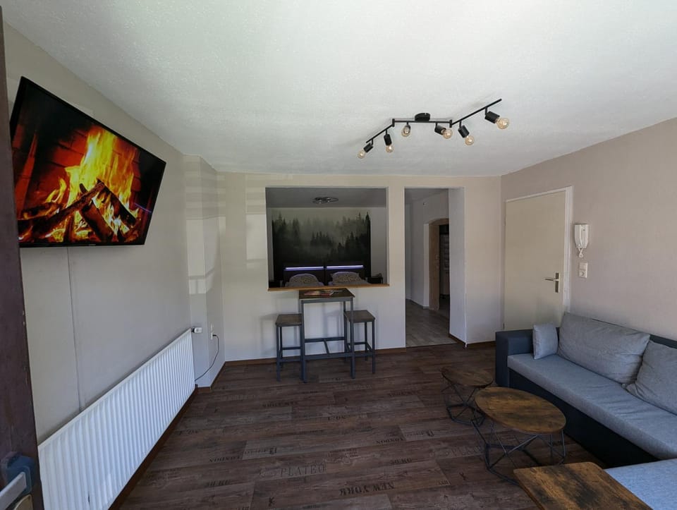 TV and multimedia, Living room, Seating area