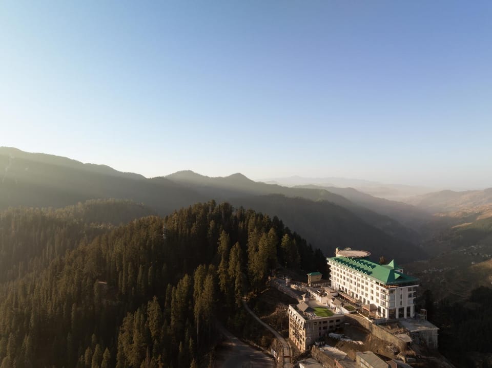 Property building, Natural landscape, Bird's eye view, Sunrise