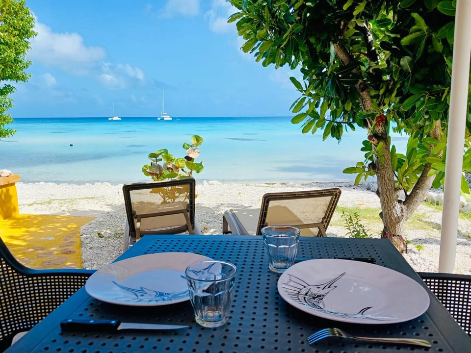 Patio, Day, Natural landscape, Dining area, Sea view